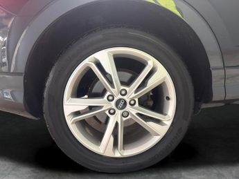 Audi Q3 2.0 TDI 35 S line Sportback S Tronic (150 ps) - CRUISE - DRIVING