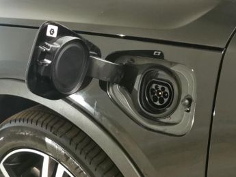 Volvo XC40 1.5h T4 Recharge 10.7kWh R-Design Plug-in (211 ps) - PARK ASSIST