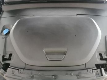 Volvo XC40 Recharge Twin 82kWh Core AWD (408 ps) - BLACK ROOF RAILS - PARK 
