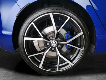 Volkswagen Golf 2.0 TSI R DSG 4Motion (320 ps) - BLIND SPOT ASSIST - LANE DEPART