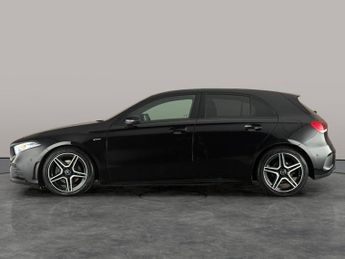 Mercedes-Benz A Class 2.0 A180d AMG Line Edition (Executive) 8G-DCT (116 ps) - SELF PA