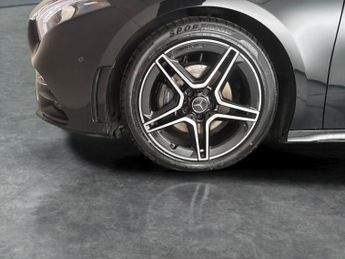 Mercedes-Benz A Class 2.0 A180d AMG Line Edition (Executive) 8G-DCT (116 ps) - SELF PA