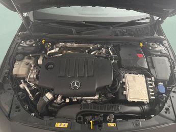 Mercedes-Benz A Class 2.0 A180d AMG Line Edition (Executive) 8G-DCT (116 ps) - SELF PA