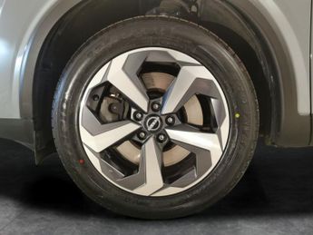 Nissan Qashqai 1.5 E-Power N-Connecta [Glass Roof] Auto - LED HEADLIGHTS - APPL
