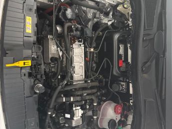 Mercedes-Benz EQA EQA 250+ 70.5kWh AMG Line (Premium) (190 ps) - ADAPTIVE LIGHTS