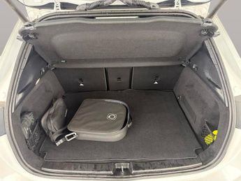 Mercedes-Benz EQA EQA 350 66.5kWh AMG Line (Premium) 4MATIC (292 ps) - ADAPTIVE LI
