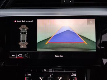 Audi e-tron 55 S line Sportback quattro 95kWh (408 ps) - LANE ASSIST - HEATE