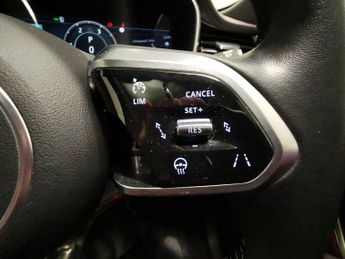 Jaguar F-PACE 2.0 D200 MHEV R-Dynamic SE Black AWD (204 ps) - ACTIVE LANE ASSI