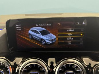 Mercedes-Benz EQA EQA 350 66.5kWh AMG Line (Premium) 4MATIC (292 ps) - ADAPTIVE LI
