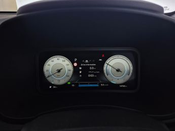 Hyundai Kona 64kWh Premium (10.5kW Charger) (204 ps) - KEYLESS ENTRY - LED - 
