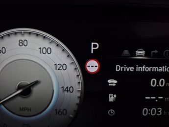 Hyundai Kona 64kWh Premium (10.5kW Charger) (204 ps) - KEYLESS ENTRY - LED - 