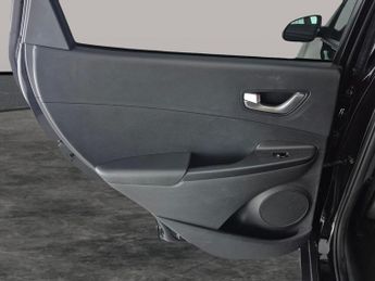 Hyundai Kona 64kWh Premium (10.5kW Charger) (204 ps) - KEYLESS ENTRY - LED - 