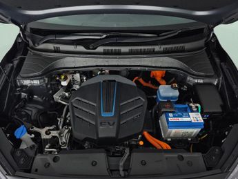 Hyundai Kona 64kWh Premium (10.5kW Charger) (204 ps) - KEYLESS ENTRY - LED - 