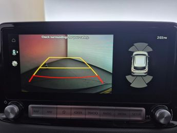 Hyundai Kona 64kWh Premium (10.5kW Charger) (204 ps) - KEYLESS ENTRY - LED - 