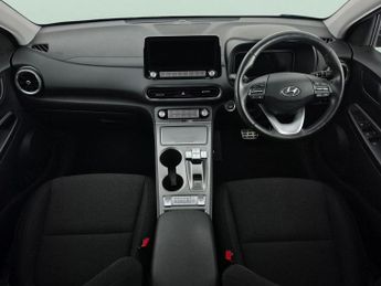 Hyundai Kona 64kWh Premium (10.5kW Charger) (204 ps) - KEYLESS ENTRY - LED - 