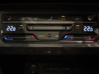 Volkswagen Tiguan 1.5 TSI Elegance DSG (150 ps) ADAPTIVE CRUISE - APPLE CARPLAY - 