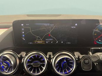 Mercedes-Benz EQA EQA 250+ 70.5kWh AMG Line (Premium) (190 ps) - ADAPTIVE LIGHTS