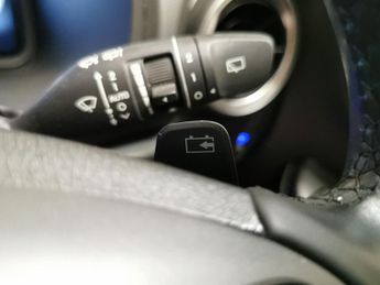 Hyundai Kona 64kWh Premium (10.5kW Charger) (204 ps) - HEATED SEATS - HEATED 