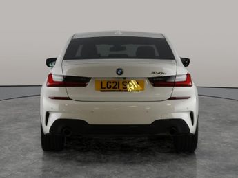 BMW 3 Series 2.0 330e 12kWh M Sport Plug-in (292 ps) - SUN PROTECTION GLASS -