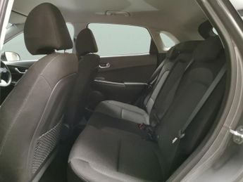 Hyundai Kona 64kWh Premium (10.5kW Charger) (204 ps) - HEATED SEATS - HEATED 