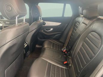 Mercedes-Benz EQC EQC 400 80kWh AMG Line 4MATIC (408 ps) - HEATED LEATHER - COMFOR