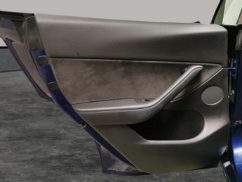 Tesla Model Y (Dual Motor) Long Range 4WDE (384 bhp) - HEATED STEERING