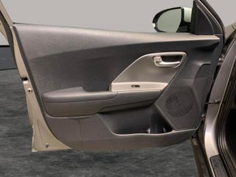 Kia Niro 64kWh 2 (201 bhp) LANE DEPARTURE - 17IN ALLOYS - CRUISE