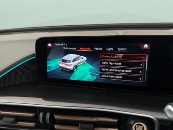 Mercedes-Benz EQC EQC 400 80kWh AMG Line (Premium Plus) 4MATIC (408 ps) - SELF PAR