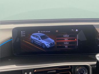 Mercedes-Benz EQC EQC 400 80kWh AMG Line 4MATIC (408 ps) - HEATED LEATHER - COMFOR
