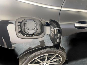 Mercedes-Benz EQC EQC 400 80kWh AMG Line 4MATIC (408 ps) - HEATED LEATHER - COMFOR