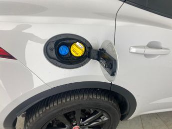 Jaguar E-pace 2.0 D204 MHEV R-Dynamic SE AWD (204 ps) - NAV - BLIND SPOT ASSIS