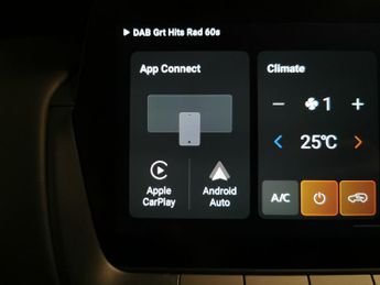 MG MG ZS 1.5 + Trophy (196 ps) - CARPLAY - KEYLESS ENTRY - LED