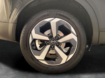 Nissan Qashqai 1.3 DIG-T MHEV N-Connecta XTRON (158 ps) - INTELLIGENT LANE INTE