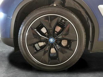 BMW iX3 80kWh Premier Edition (286 ps) - LEATHER - NAV - HEATED SEATS