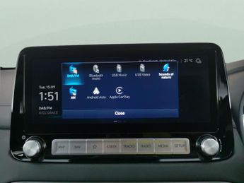 Hyundai Kona 39kWh Premium (10.5kW Charger) (136 ps) - KEYLESS ENTRY - LED - 