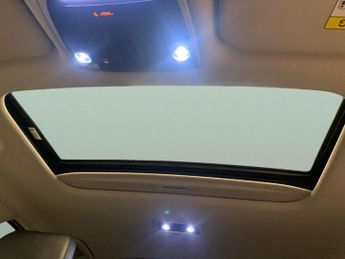 Kia Niro 64.8kWh 4 (201 bhp) - REVERSE CAM - NAV - HEATED SEATS