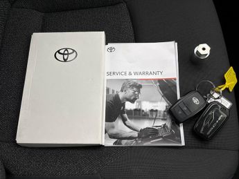 Toyota C-HR 1.8 VVT-h Icon CVT (140 ps) - REVERSE CAM - NAV - BLIND SPOT ASS