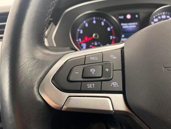Volkswagen Passat 1.5 TSI EVO SEL DSG (150 ps) - PADDLE SHIFT - PARK SENSORS - AIR