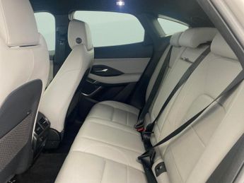 Jaguar E-pace 2.0 D204 MHEV R-Dynamic SE AWD (204 ps) - NAV - BLIND SPOT ASSIS