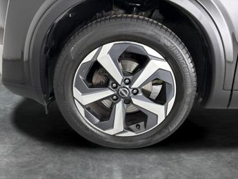 Nissan Qashqai 1.3 DIG-T MHEV N-Connecta XTRON (158 ps) - 360 CAM - LED - REVER