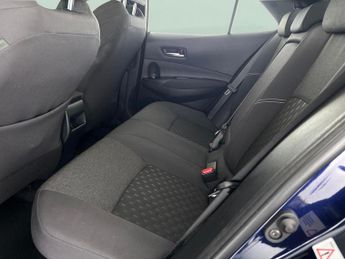 Toyota Corolla 1.8 VVT-h Icon CVT (140 ps) - HEATED SEATS - LANE DEPARTURE ALER