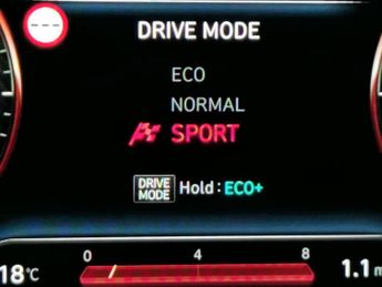 Hyundai Kona 39kWh Premium (10.5kW Charger) (136 ps) - KEYLESS ENTRY - LED - 