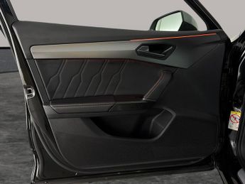 Cupra Formentor 1.4 eHybrid 12.8kWh VZ2 Plug-in DSG (245 ps) - HEATED WHEEL