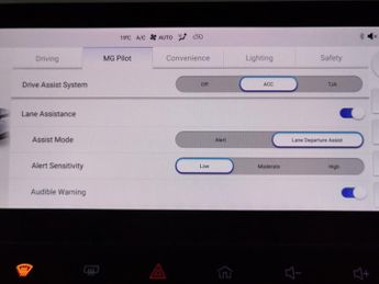 MG Mg4 51kWh SE (170 ps) - BLUETOOTH - DRIVING MODES - SPEED LIMIT RECO