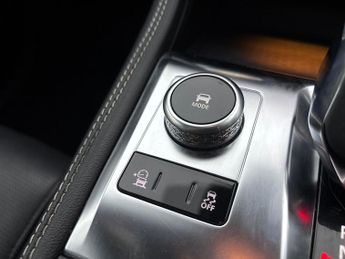Jaguar F-PACE 2.0 D200 MHEV R-Dynamic Black AWD (204 ps) - LED - REVERSE CAM -