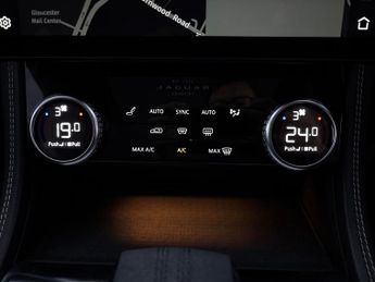 Jaguar F-PACE 2.0 D200 MHEV R-Dynamic Black AWD (204 ps) - LED - REVERSE CAM -