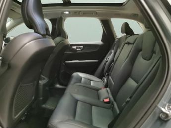 Volvo XC60 2.0h T6 Recharge 18.8kWh Plus Plug-in AWD (350 ps) - ADAPT CRUIS
