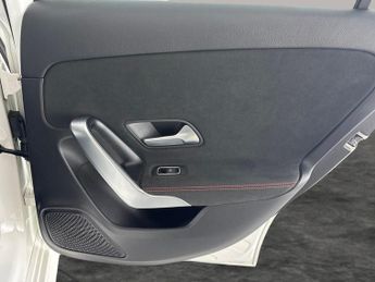 Mercedes-Benz A Class 1.5 A180d AMG Line 7G-DCT (116 ps) - REVERSE CAM - ALCANTARA - C