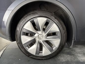 Tesla Model Y (Dual Motor) Long Range 4WDE (384 bhp) - HEATED STEERING - WIFI