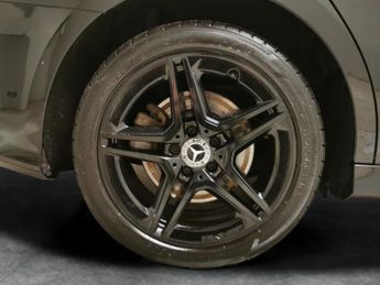 Mercedes-Benz A Class 1.3 A250e 15.6kWh AMG Line Plug-in 8G-DCT (218 ps) - NAV - COMFO